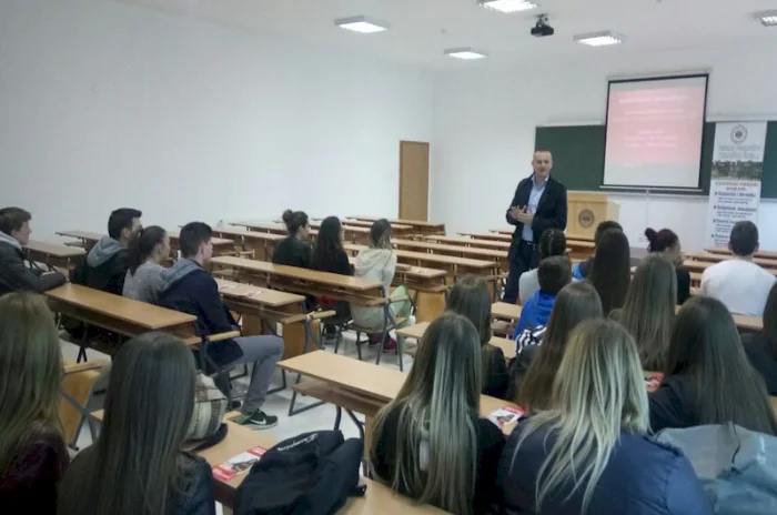 Posjeta Mješovite srednje škole iz Gračanice, fotografija 4